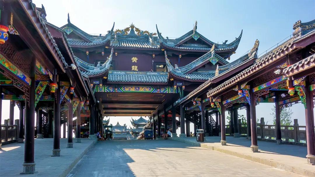 李自成打进北京,那些下跪投降的人最后是什么下场?“很惨”